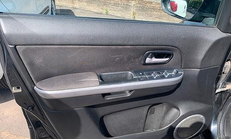 Suzuki Grand Vitara ...