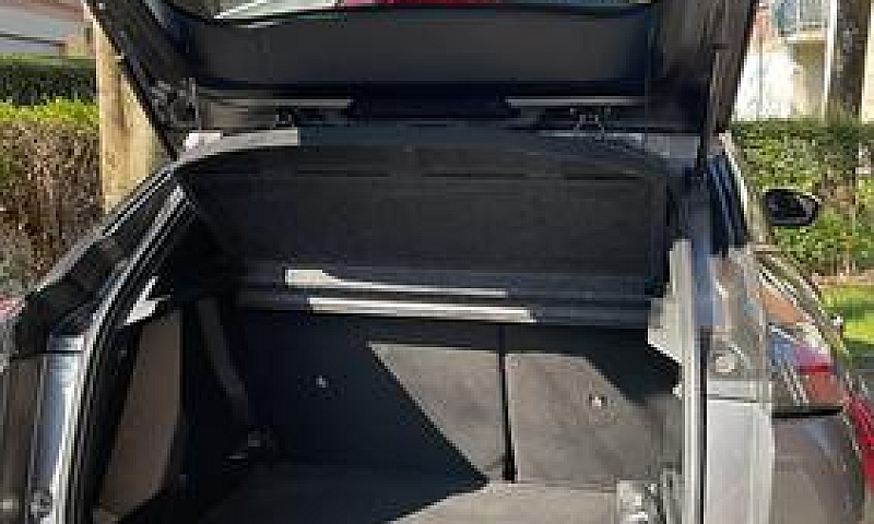 Peugeot 2008...