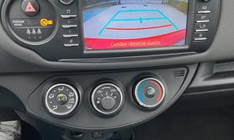 Toyota Yaris 1.0 72 ...
