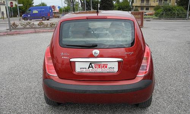 Lancia Ypsilon 1.3 M...