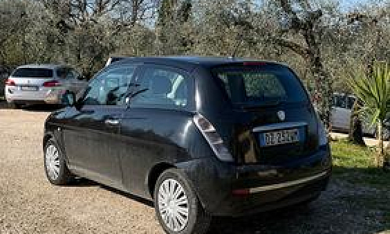 Lancia Ypsilon 1.4 E...