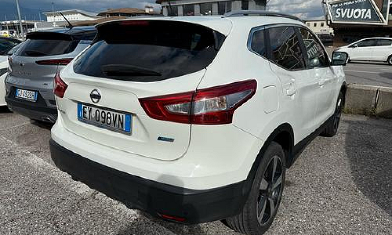 Nissan Qashqai 1.5 D...