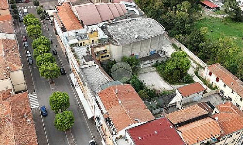 5 Locali A San Bonif...