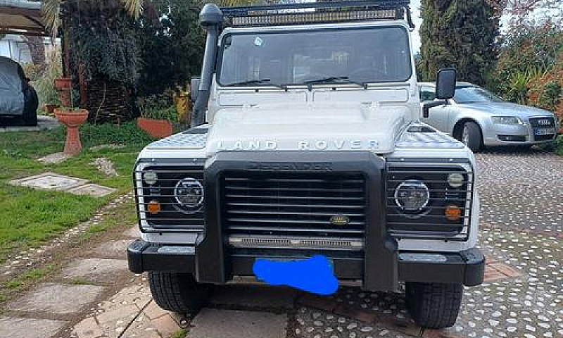 Land Rover Defender ...