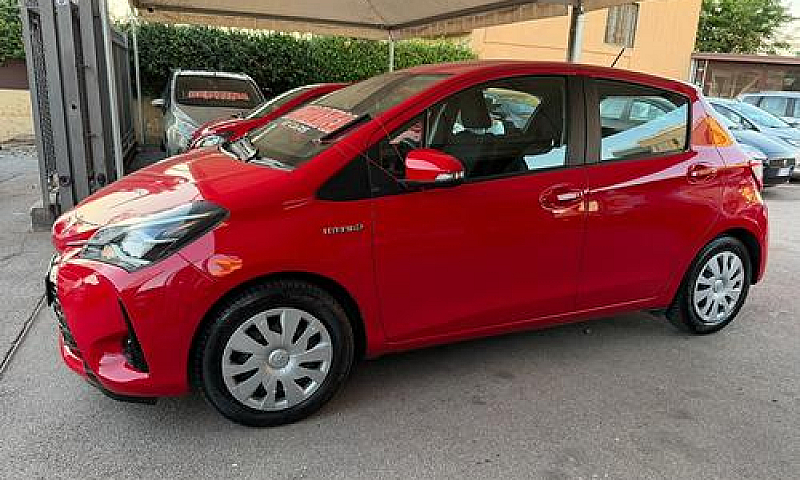 Toyota Yaris 1.5 Hyb...