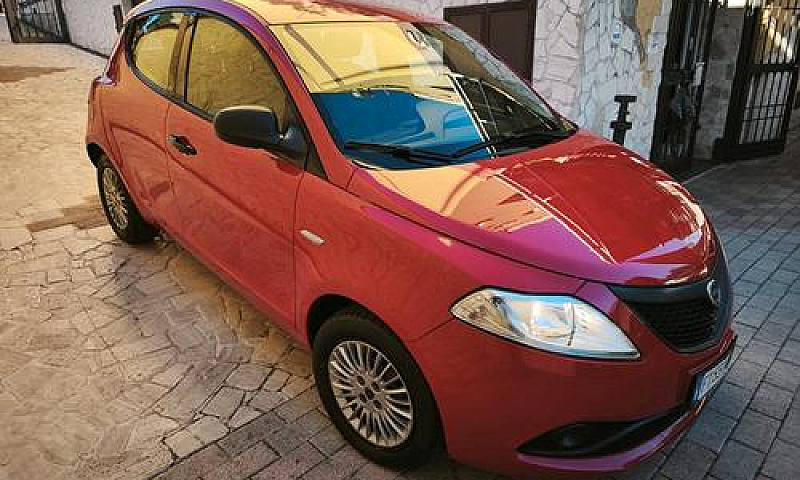 Lancia Ypsilon 1.2 6...