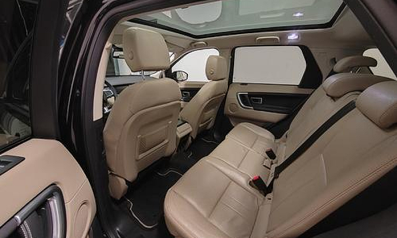 Land Rover Discovery...