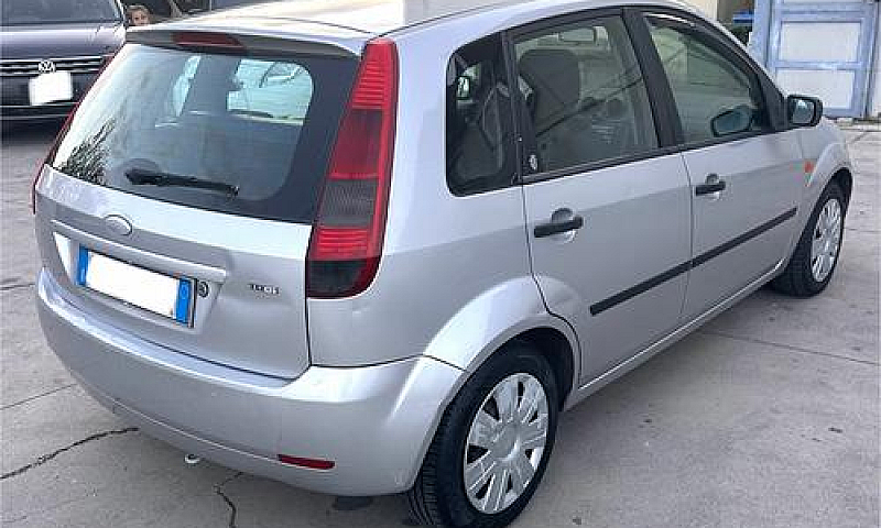 Ford Fiesta 1.4 Tdci...