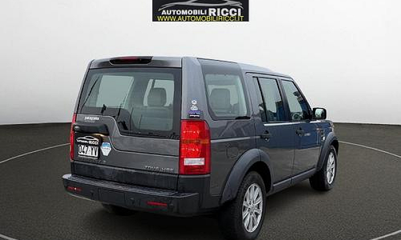 Land Rover Discovery...