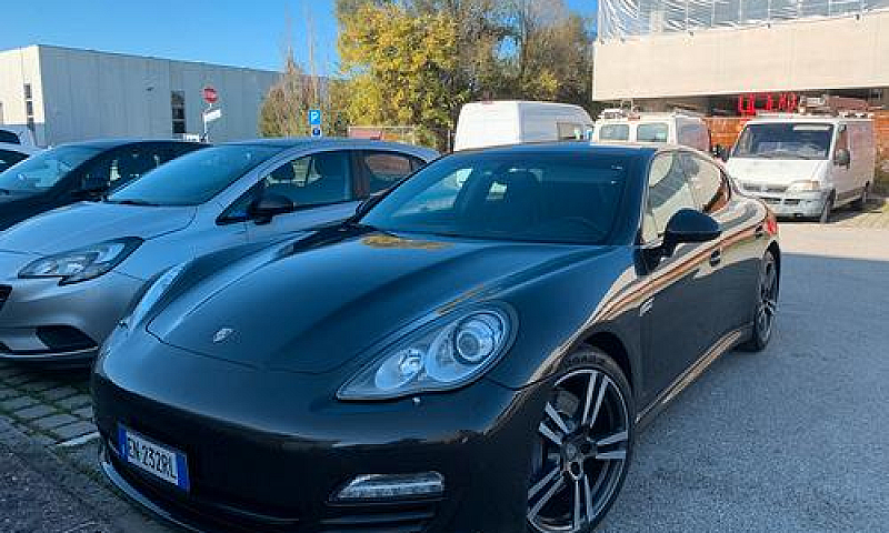 Porsche Panamera 3.0...