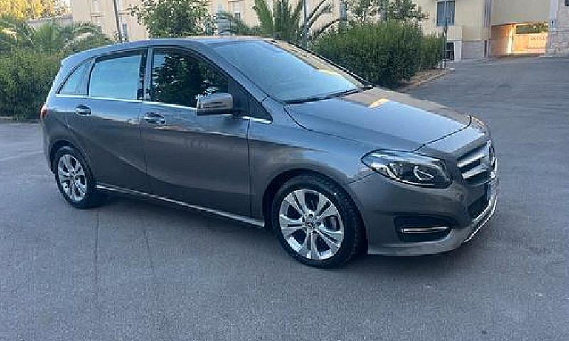 Mercedes-Benz B 180 ...