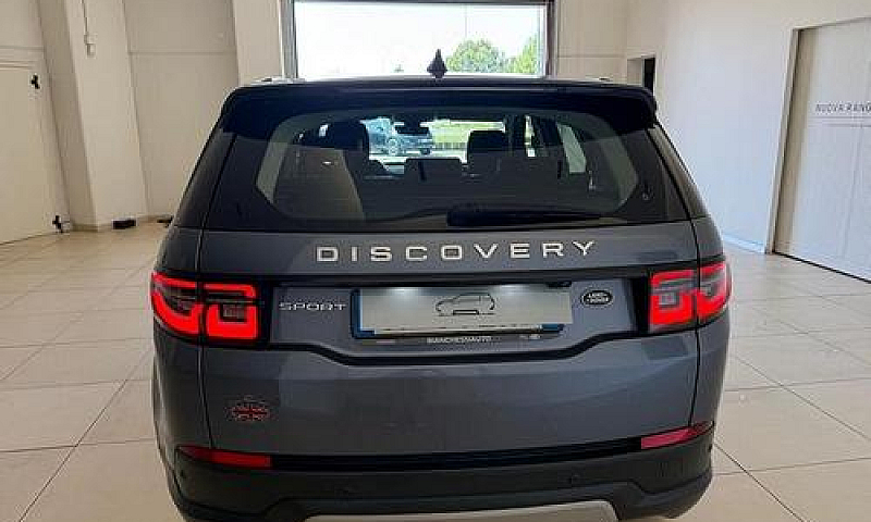 Land Rover Discovery...