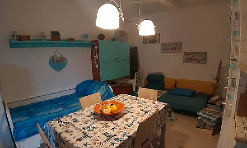 Casa Con Ampio Patio...