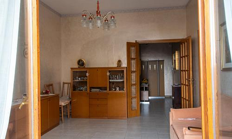 Appartamento -Via Gi...