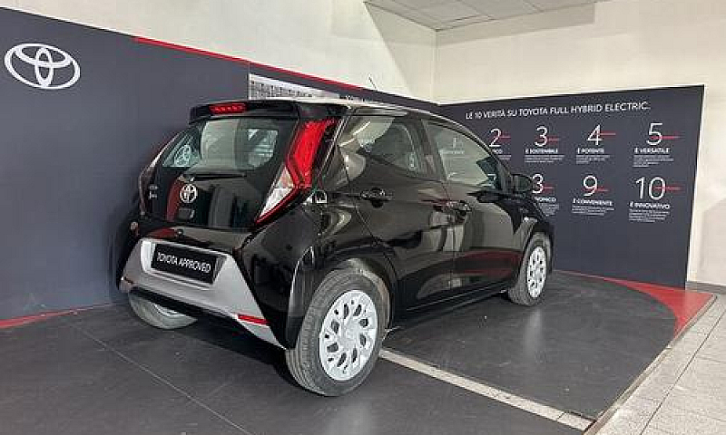 Toyota Aygo Connect ...