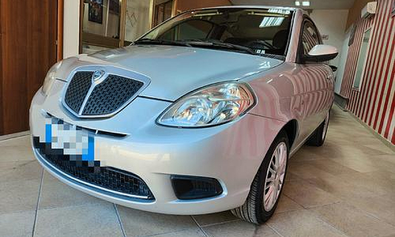 Lancia Ypsilon 1.2 A...