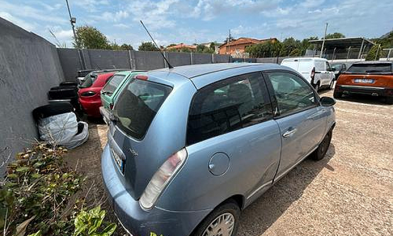 Lancia Ypsilon 1.3 D...