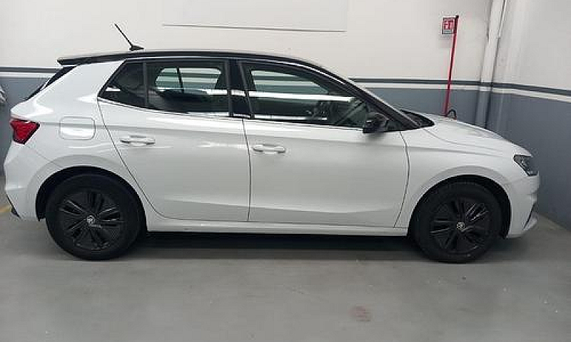 Skoda Fabia 4ª Serie...