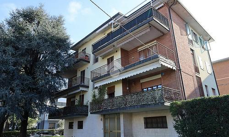 4 Locali A Vicenza...