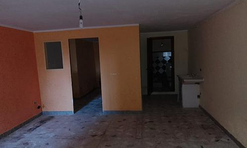 Appartamento A Piano...