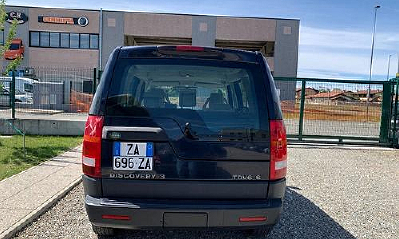 Land Rover Discovery...