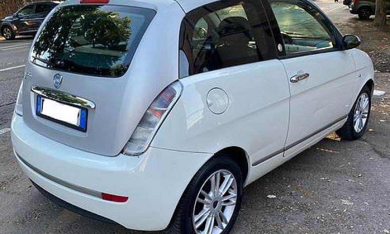 Lancia Ypsilon Ecoch...