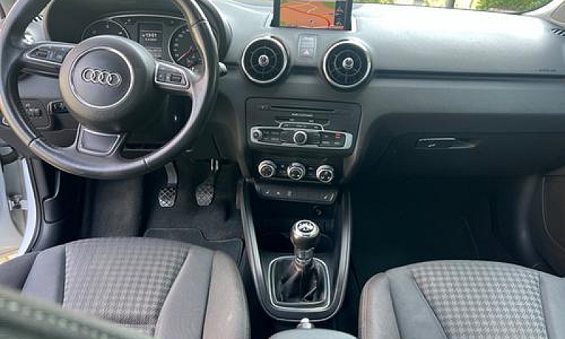 Audi A1 1.6 90Cv...