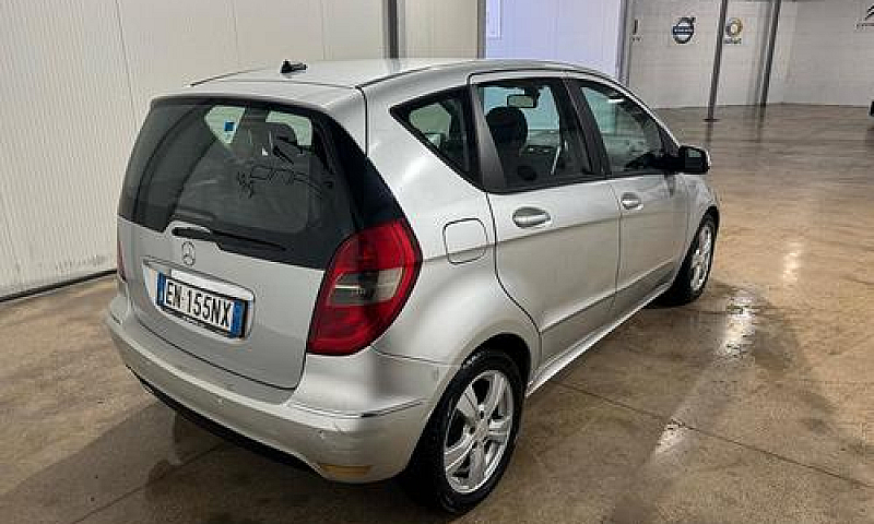 Mercedes-Benz A 180 ...