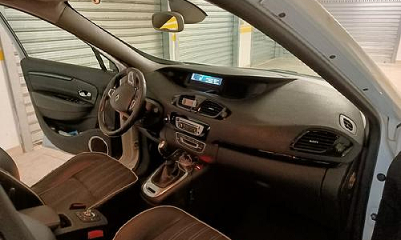 Renault Grand Scénic...