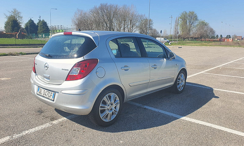 Opel Corsa 1.3Multij...