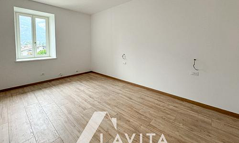 Trilocale Ristruttur...