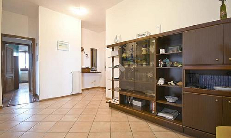 3 Locali A Oristano...