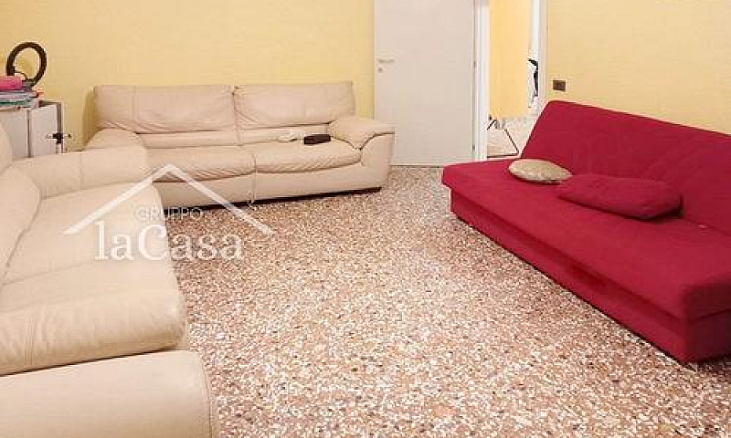 Ampio Appartamento C...