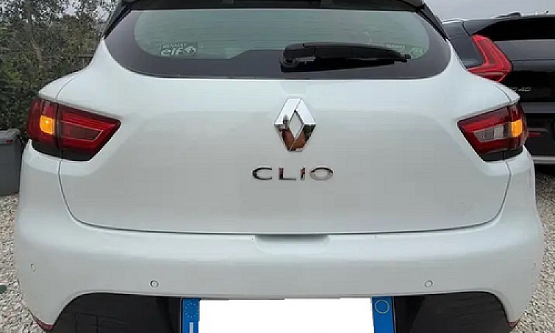 Renault Clio Live - ...