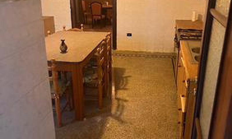 Appartamento Con Int...