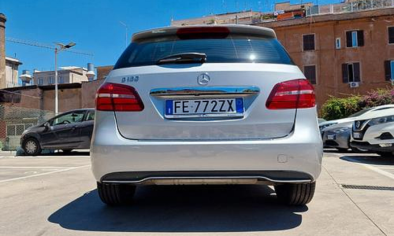 Mercedes-Benz B 180 ...