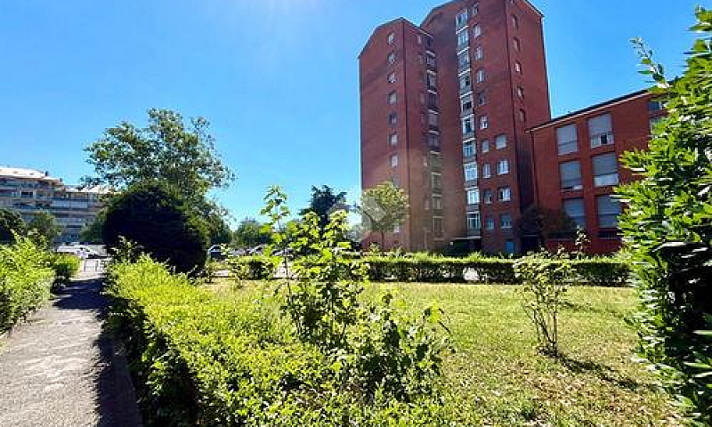4 Locali A Torino...
