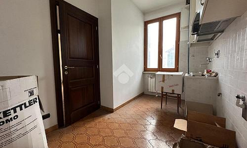 3 Locali A La Spezia...