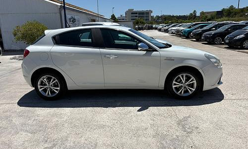 Alfa Romeo Giulietta...