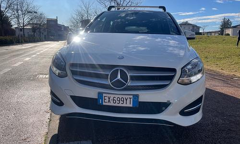 Mercedes-Benz B 200....