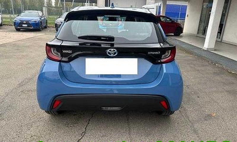 Toyota Yaris 1.5 Hyb...