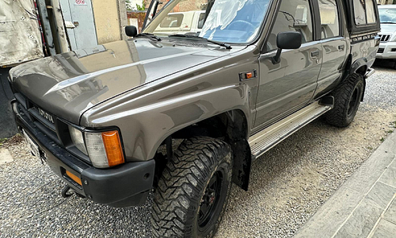 Toyota Hilux Ln65...