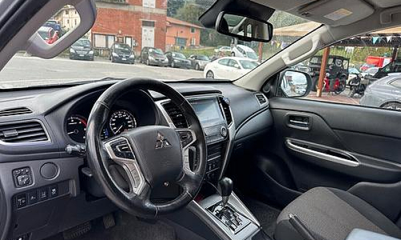 Mitsubishi L200 2.3 ...