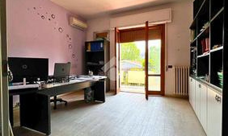 5 Locali A Terranuov...