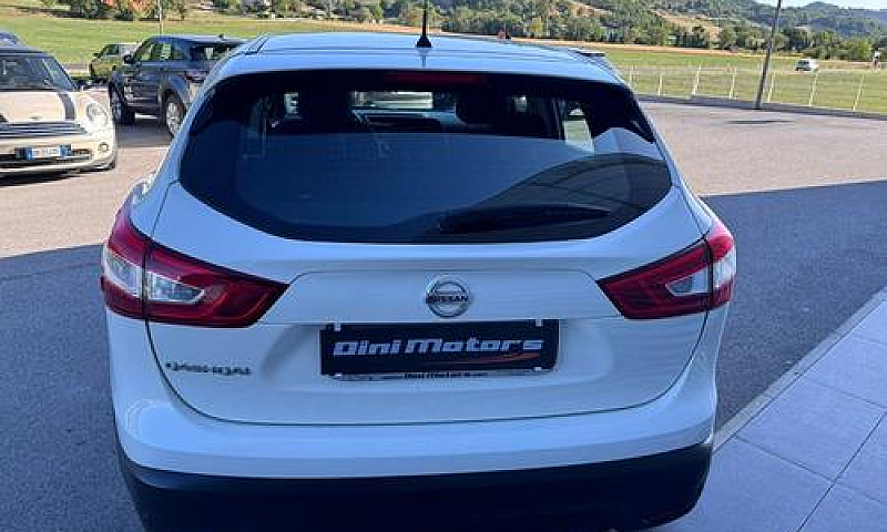 Nissan Qashqai 1.5 D...