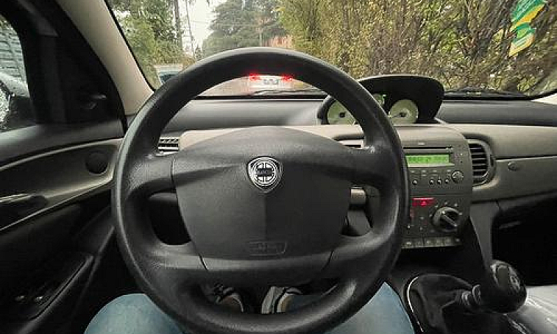 Lancia Ypsilon...