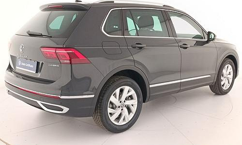 Volkswagen Tiguan 1....