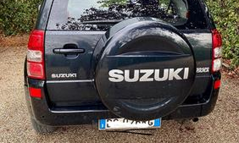 Suzuki Grand Vitara ...