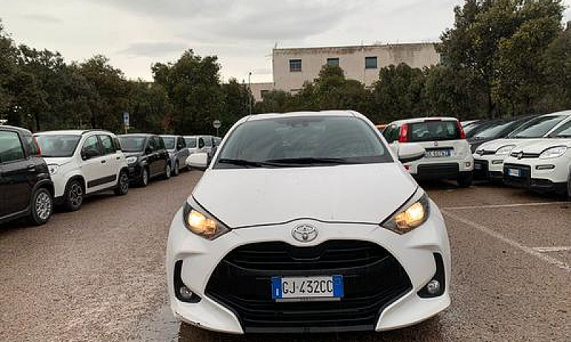 Toyota Yaris 1.0 5 P...