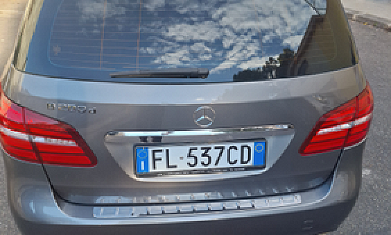 Mercedes Classe B200...